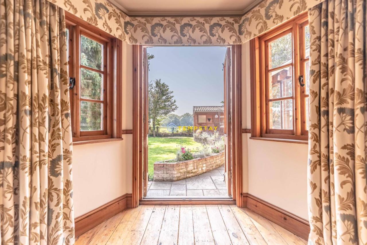 Chestnut Cottage - Stunning Countryside Views! Parking, 4 Bed, 3 Bathrooms White Waltham ภายนอก รูปภาพ