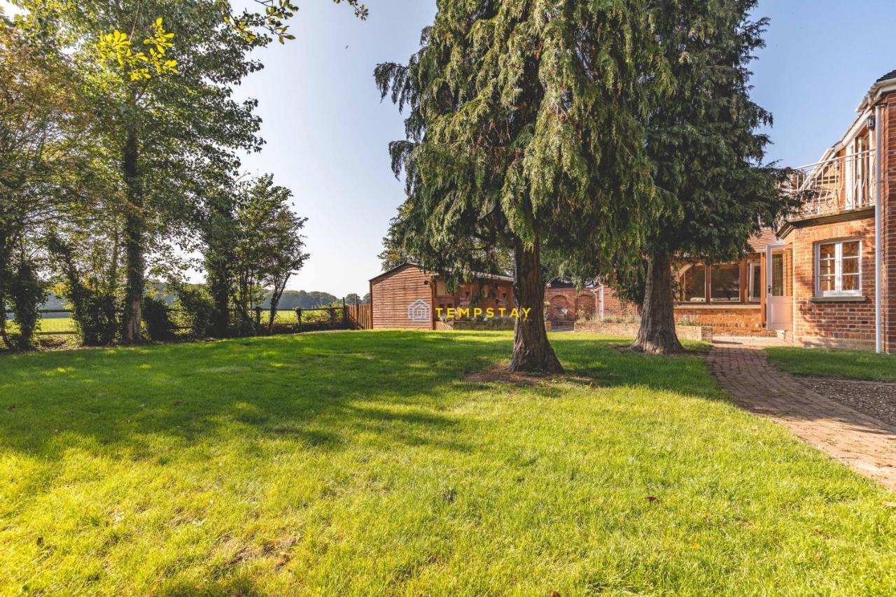 Chestnut Cottage - Stunning Countryside Views! Parking, 4 Bed, 3 Bathrooms White Waltham ภายนอก รูปภาพ