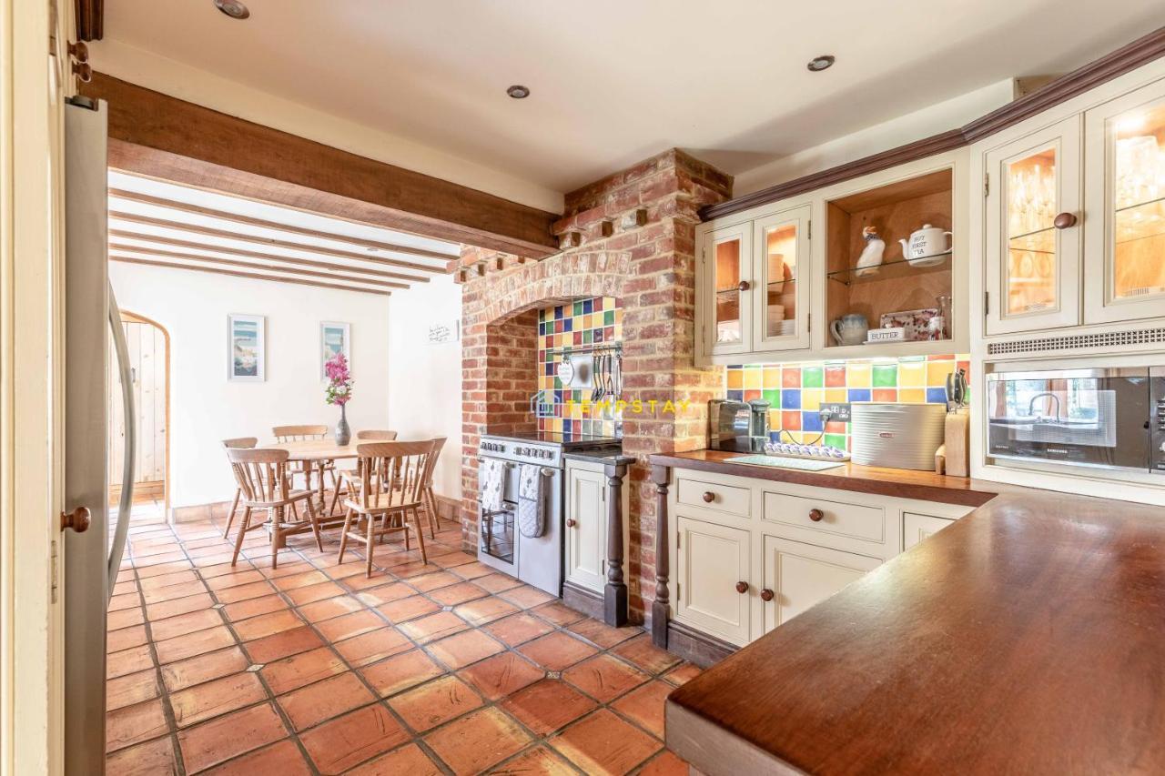 Chestnut Cottage - Stunning Countryside Views! Parking, 4 Bed, 3 Bathrooms White Waltham ภายนอก รูปภาพ